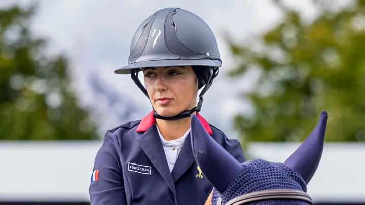 Nina Mallevaey, meilleure cavalière tricolore au classement mondial Longines de jumping, figure évidemment dans la liste.