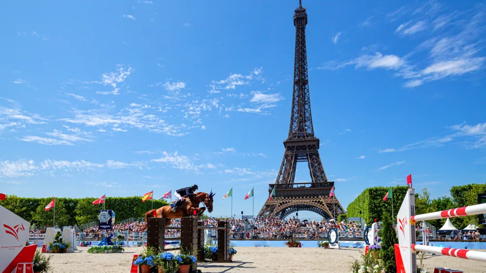 Le Longines Global Champions Tour – Longines Paris Eiffel Jumping revient du 19 au 21 juin 2026 au pied de la Tour Eiffel.