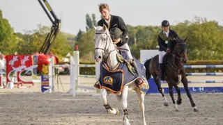 Xander Van Es pakt Seniorentitel bij Stoeterij Mivaro