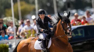 Ici en selle sur Royce, Margie Engle est, elle aussi, une véritable force de la nature.