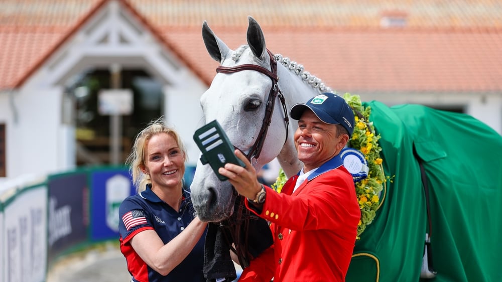 En accédant au trône de numéro un mondial, Kent Farrington doit être au moins aussi souriant qu’après sa victoire dans le Grand Prix CSIO 5* de La Baule l’an dernier !