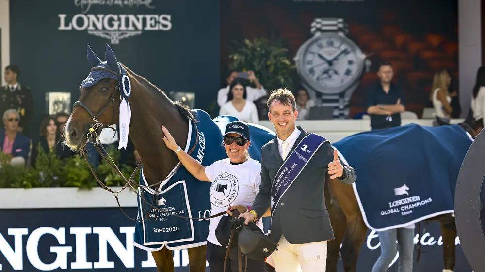 Monaco donne le sourire à sa groom, Morgane Tresch, et à son cavalier, Harrie Smolders, grâce à sa troisième victoire de l'année en Grand Prix 5*.