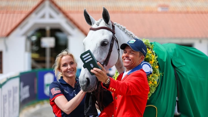 En accédant au trône de numéro un mondial, Kent Farrington doit être au moins aussi souriant qu’après sa victoire dans le Grand Prix CSIO 5* de La Baule l’an dernier !