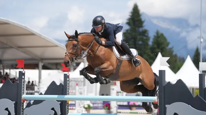 Côme Couturier et A la Miss de Busséol au CSI 3* de Megève en 2023. 