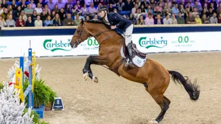 Ici en selle sur Chacco’s Lando OL, Niels Bruynseels se dit “réaliste” quant à ses chances d’accéder aux Mondiaux. 
