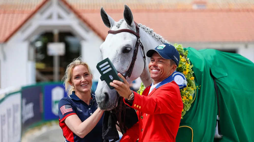 Denise Moriarty, Kent Farrington et leurs montures forment un trio de choc.