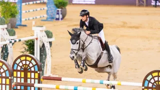 Aux rênes d’Hello Mango, Scott Brash a remporté le Grand Prix CSI 5* de Doha le 24 janvier 2026, à l’issue de deux parcours irréprochables.  