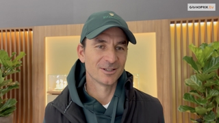 Ce soir, Steve Guerdat prendra part à la finale du Top Ten Rolex IJRC avec son fidèle Vénard de Cerisy, qui l’avait gagnée il y a deux ans. Triple vainqueur de cette épreuve de prestige, le Suisse tentera de la remporter une quatrième fois, mais l’essentiel est ailleurs. Revenu à la compétition après une deuxième opération liée à des hernies discales et une longue convalescence, le Suisse goûte surtout le plaisir de pouvoir participer au CHI de Genève, son concours de cœur, devant son public. 

Cette Sortie de piste est présentée par Sanequine, “Better performance, naturally” (“De meilleures performances, naturellement”).