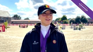 Médaillée d’or chez les Enfants il y a deux ans, puis en bronze par équipes ce week-end chez les Poneys au Mans, Clémentine Lux dispute sa dernière saison dans cette catégorie. Si, il y a quelques années, l’idée de quitter le circuit Poneys lui aurait brisé le cœur, la jeune cavalière se projette désormais avec enthousiasme vers la suite de sa carrière, déjà entamée avec un franc succès.