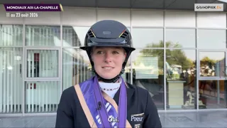 En battant son record personnel sur Denoix PCH, Katharina Hemmer a créé la sensation hier à Aix-la-Chapelle. L’Allemande s’est offert le bronze du Grand Prix Spécial des championnats du monde, devançant notamment sa compatriote, la multi-médaillée Isabell Werth. Sur un petit nuage, la dresseuse a réagi au micro de GRANDPRIX.tv. 

Cette Sortie de piste est présentée par Royal Horse, expert en performance. 