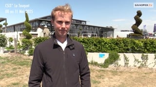 Alors qu’il est présent au Touquet pour former la relève, Gilles Thomas nourrit de grandes ambitions en 2025 avec les Championnats d'Europe de La Corogne auxquels il espère participer avec Ermitage Kalone. Dans cette sortie de piste présentée par CWD, le sellier haut de gamme dédié à la performance sportive des cavaliers, le Belge se livre sur ses jeunes chevaux, et donne ses impressions à propos des concours organisés par les équipes de GRANDPRIX Events.
