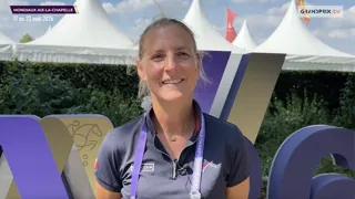 Les championnats du monde de dressage ont débuté ce mardi 11 août à Aix-la-Chapelle. Membre de l’équipe de France aux côtés d’Alexandre Ayache, Bertrand Liégard et Alizée Roussel, Pauline Basquin s’apprête à entrer en piste mercredi avec Sertorius de Rima Z*IFCE. La Tricolore évoque sa préparation avec le collectif, l’état de forme de son cheval et ses ambitions pour l’échéance mondiale. Cette sortie de piste vous est présentée par Royal Horse, expert en performance. 