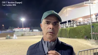 Hier soir, Rodrigo Pessoa a mené Major Tom, né Nielsdaka van de Rhamdia Hoeve, à la deuxième place du Grand Prix du CSIO 5* de Barcelone. Il revient sur cette performance et évoque les ambitions brésiliennes pour la finale de la Ligue des nations Longines, programmée demain en Catalogne. Il évoque aussi la préparation de son alezan pour les Mondiaux d’Aix-la-Chapelle, où il a signé la meilleure performance auriverde quelques mois seulement après avoir retrouvé les terrains de concours. Le champion olympique de 2004 parle également de ses objectifs pour la suite de la saison.