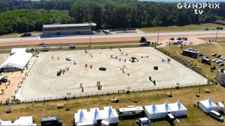 Pendant deux semaines, le Horse Pilot Jump Festival va battre son plein à l'hippodrome de Wallonie - Mons. 
Retour en images avec GRANDPRIX.tv sur la première journée de compétition qui avait lieu hier.