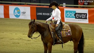 Equita Lyon donne chaque année une grande place à l'équitation western. GP TV est allé voir du côté des cavaliers de reining, pour en savoir un petit peu plus sur cette discipline de haut niveau. D'autant que cette année, l'événement accueille pour la première fois le NRHA European Derby, une compétition dotée à 100 000 $.