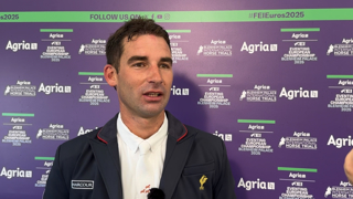 Astier Nicolas estime que l’équipe de France, troisième au classement provisoire, et lui, treizième de la compétition individuelle avec 29,8 points, sont dans le wagon aux championnats d’Europe de concours complet de Blenheim, en Grande-Bretagne. Même s’il aurait aimé produire une reprise encore meilleure avec son fidèle Alertamalib’Or, le Normand se sent bien dans cette compétition, estimant que le cross de demain devrait pleinement jouer son rôle.